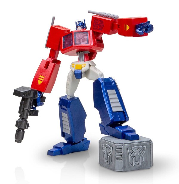 Lootcrate Transformers DX Optimus Prime (34 of 77)